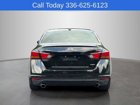 Used 2025 Nissan Altima 2.5 SR AWD/4WD image 5
