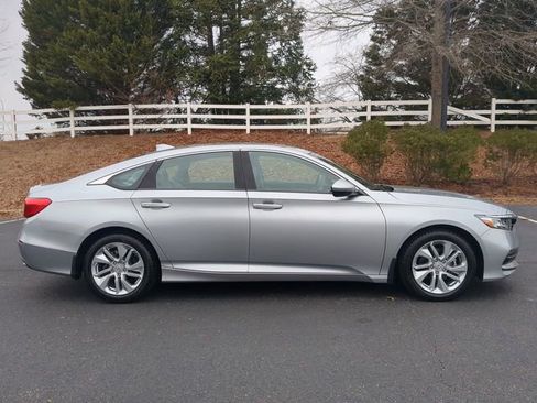 Used 2019 Honda Accord LX image 3