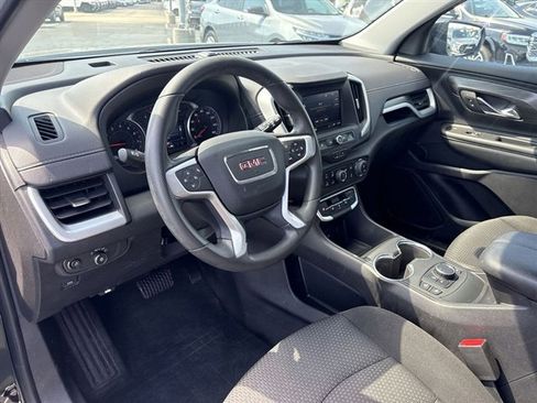Used 2024 GMC Terrain SLE w/ Driver Convenience Package FWD image 10