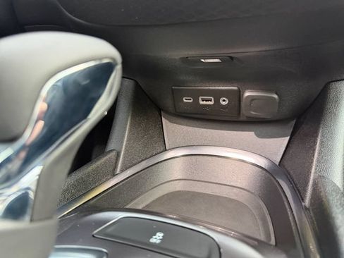 Used 2023 Chevrolet Malibu LT FWD image 32
