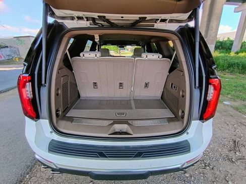 Used 2025 GMC Yukon Denali w/ LPO, Floor Liner Package RWD image 77