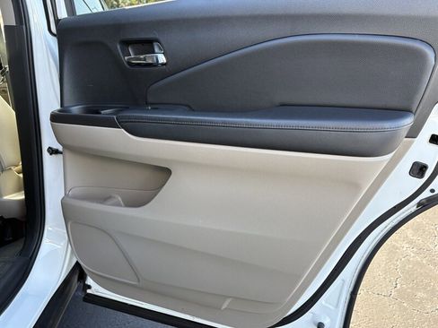 Used 2020 Honda Pilot Elite image 13