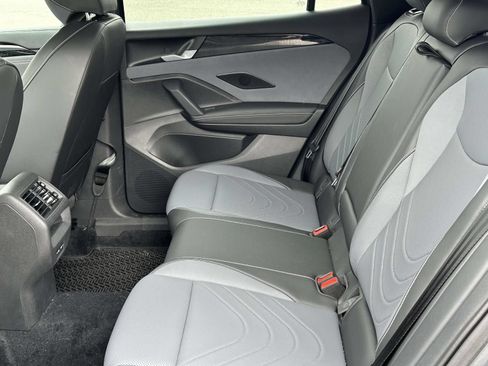 Certified 2025 Volkswagen Tiguan SE R-Line AWD/4WD image 13