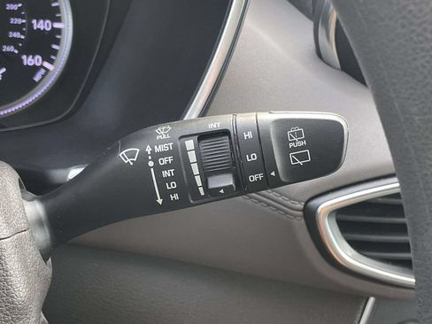 Used 2019 Hyundai Santa Fe SE AWD/4WD image 13