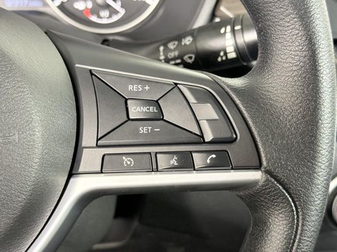 Used 2025 Nissan Altima 2.5 SV FWD image 23