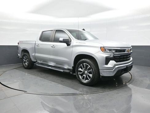 Used 2022 Chevrolet Silverado 1500 LT image 1