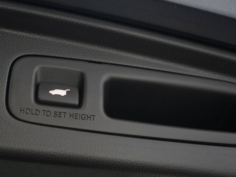 Used 2025 Honda CR-V EX-L image 11