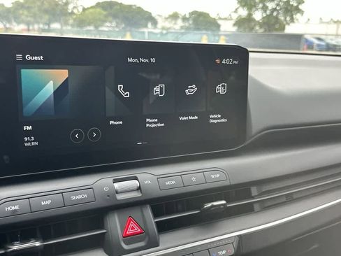 New 2025 Kia K4 LX image 18