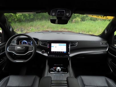 Used 2024 Jeep Wagoneer L Series II w/ Flexible Seating Group