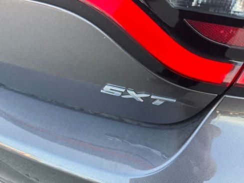 Used 2017 Dodge Charger SXT w/ AWD Plus Group image 4