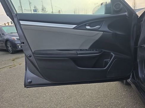 Used 2018 Honda Civic EX image 17
