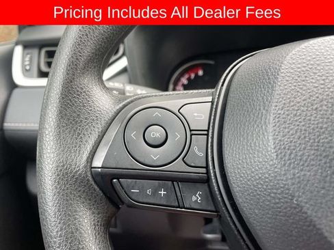 Used 2025 Toyota RAV4 XLE AWD/4WD image 26