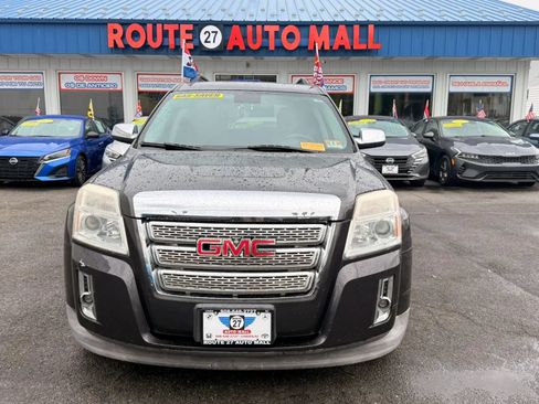 Used 2013 GMC Terrain SLE w/ Chrome Package AWD/4WD image 3