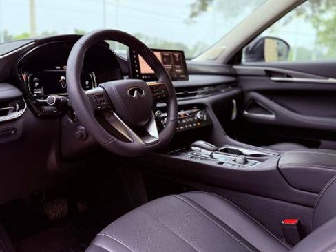 Certified 2026 INFINITI QX60 Luxe w/ Cargo Package FWD image 24