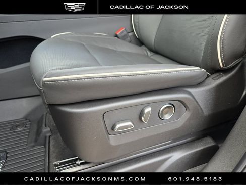 New 2026 Cadillac Escalade Luxury w/ Touring Package image 11