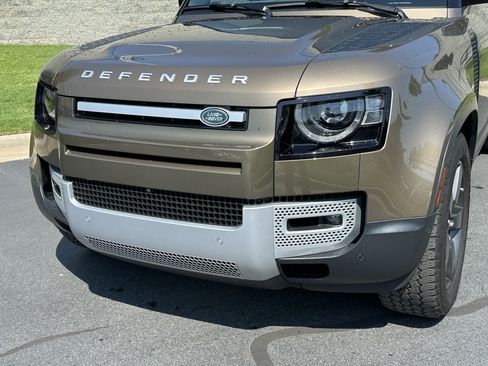 Certified 2023 Land Rover Defender 110 SE AWD/4WD image 11
