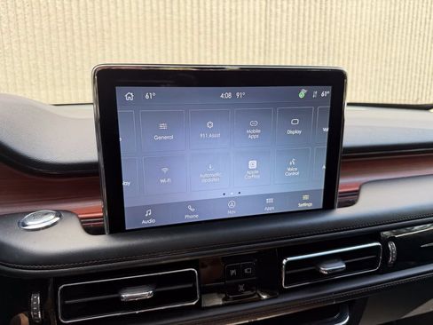 Certified 2023 Lincoln Aviator Reserve w/ Elements Package Plus AWD/4WD image 42
