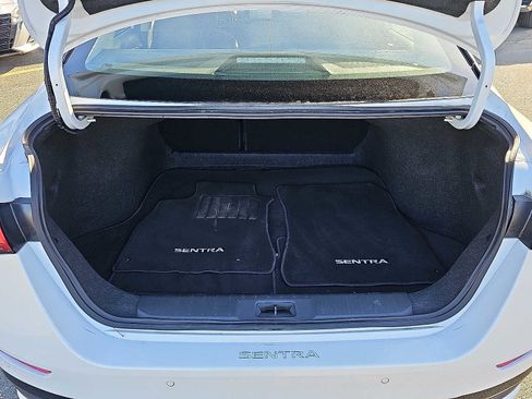 Used 2025 Nissan Sentra SR image 29
