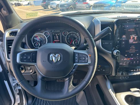 Used 2025 RAM 3500 Big Horn AWD/4WD image 18