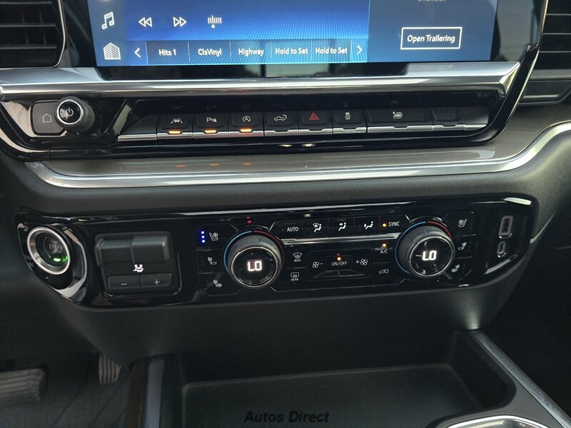Used 2022 Chevrolet Silverado 1500 High Country w/ High Country Premium Package AWD/4WD image 37