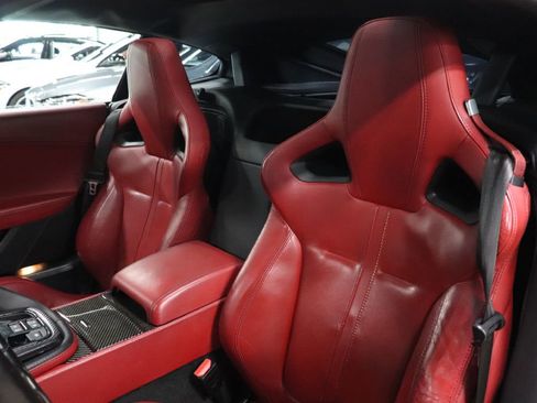 Used 2016 Jaguar F-TYPE R image 11
