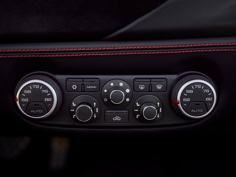 Used 2019 Ferrari 488 Spider Base image 66