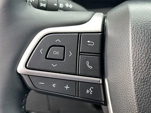 Used 2026 Toyota Highlander Limited AWD/4WD image 22