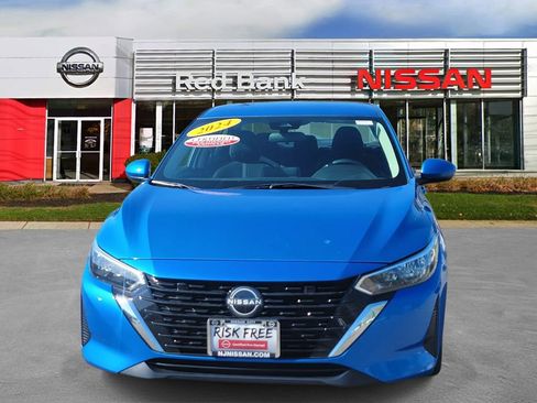 Used 2024 Nissan Sentra SV FWD image 2