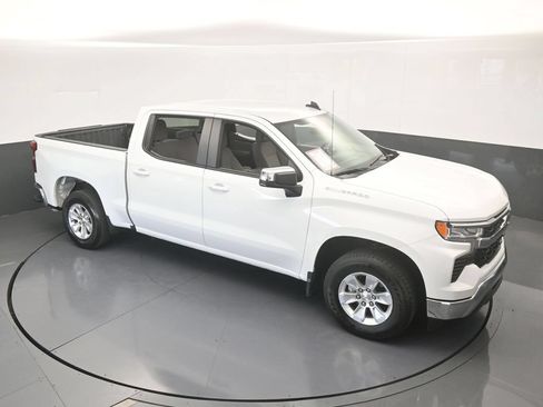 Used 2025 Chevrolet Silverado 1500 LT RWD image 39