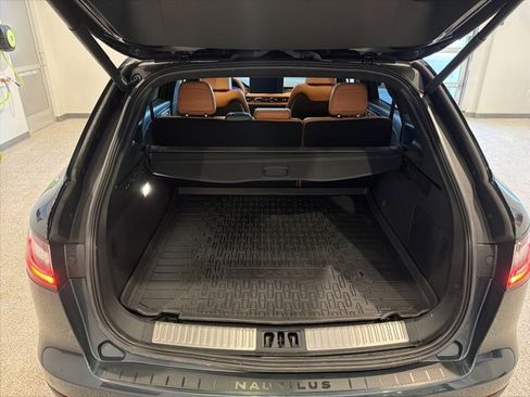 Used 2022 Lincoln Nautilus Black Label w/ Class II Trailer Tow Package image 18