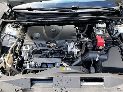 Used 2019 Toyota Camry XSE FWD image 32