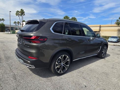 New 2026 BMW X5 xDrive40i w/ Climate Comfort Package AWD/4WD image 24