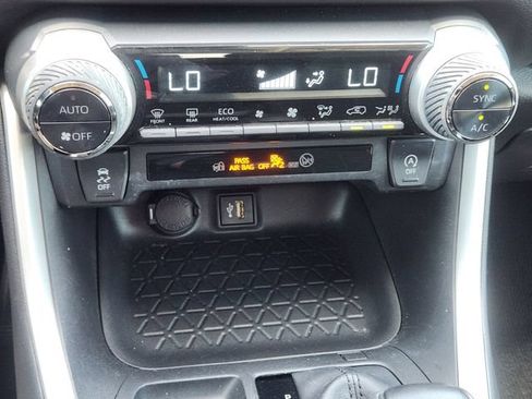 Used 2023 Toyota RAV4 XLE w/ Convenience Package FWD image 19