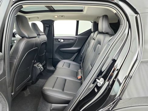 New 2026 Volvo XC40 B5 Plus w/ Protection Package Premier AWD/4WD image 25