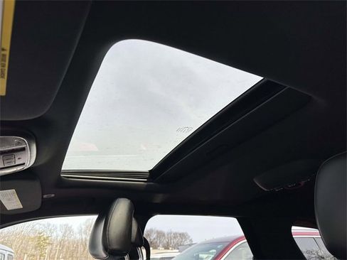 Certified 2018 Dodge Durango GT w/ Premium Group image 18