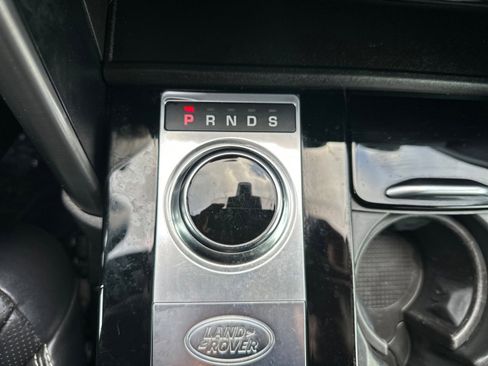 Used 2020 Land Rover Discovery HSE image 33