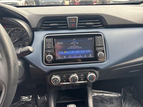 Used 2025 Nissan Versa SV image 17