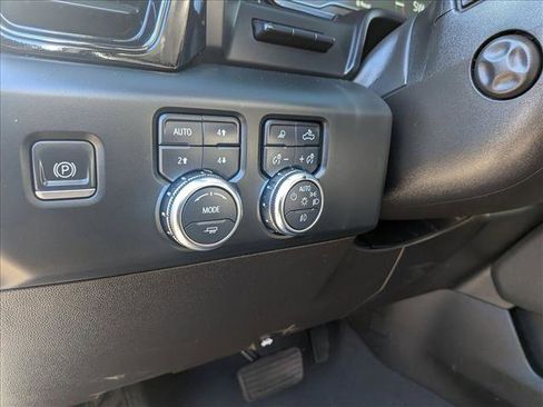 Used 2022 GMC Sierra 1500 AT4 w/ AT4 Premium Package image 16