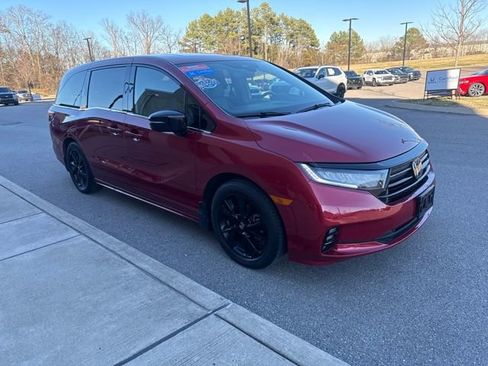 Certified 2023 Honda Odyssey Sport image 6