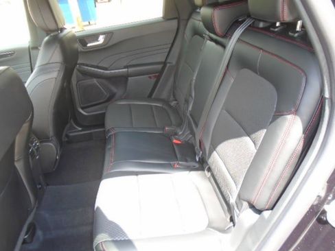 New 2026 Ford Escape ST-Line w/ Tech Pack #1 AWD/4WD image 3
