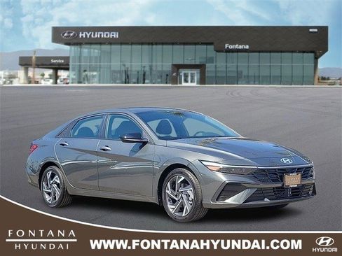 New 2025 Hyundai Elantra SEL image 1