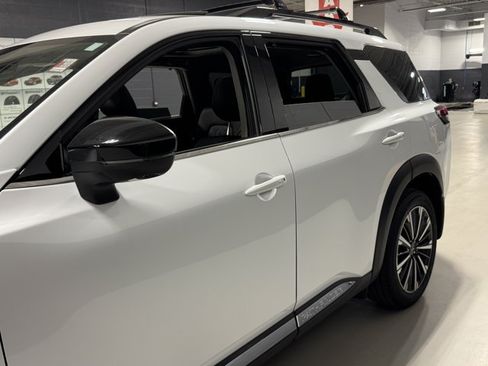 New 2026 Nissan Pathfinder Platinum w/ Cargo Package AWD/4WD image 31