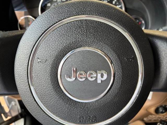 Used 2013 Jeep Wrangler Unlimited Sahara w/ Connectivity Group AWD/4WD image 18