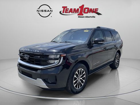Used 2025 Ford Expedition Platinum AWD/4WD image 4