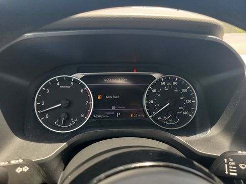 Certified 2022 Nissan Rogue SV FWD image 18