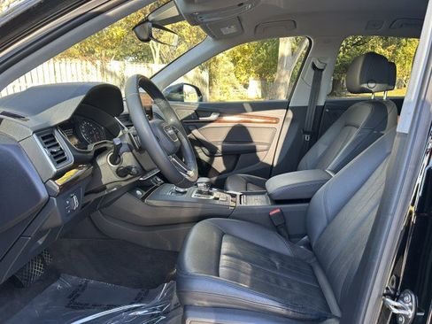 Used 2020 Audi Q5 2.0T Premium w/ Convenience Package image 17