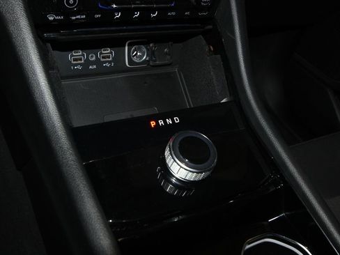 Used 2022 Jeep Grand Cherokee Laredo w/ Luxury Tech Group I image 18