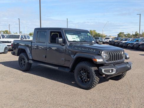 New 2025 Jeep Gladiator Sport image 5