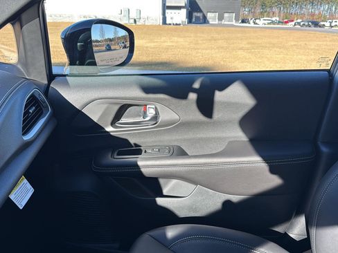 New 2026 Chrysler Pacifica Select image 23