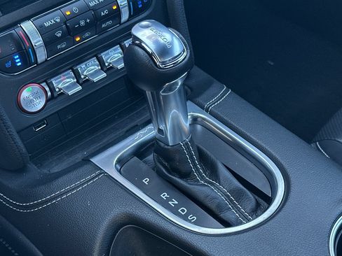 Used 2021 Ford Mustang GT Premium w/ GT Performance Package RWD image 19